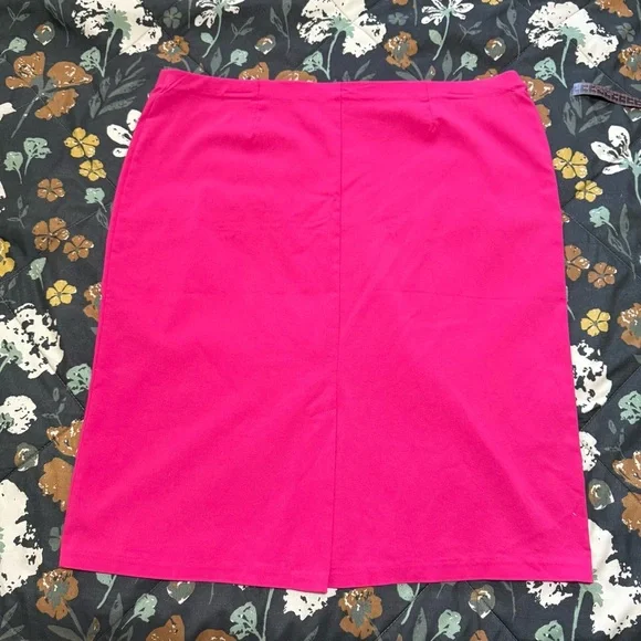 89th & Madison Vibrant Pink Pencil Skirt - Picture 4 of 7